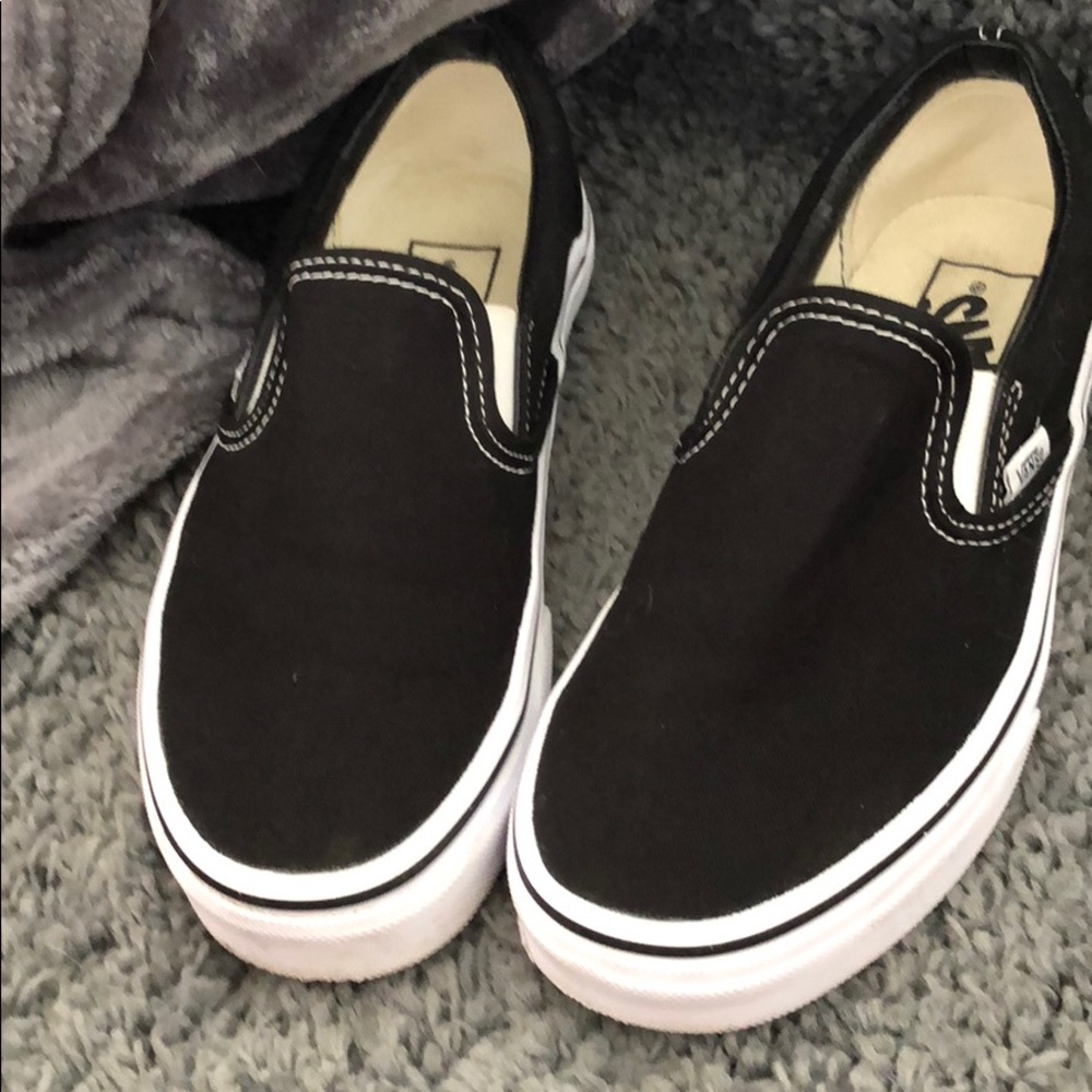 SOLD DO NOT BUY! Black slip on Vans